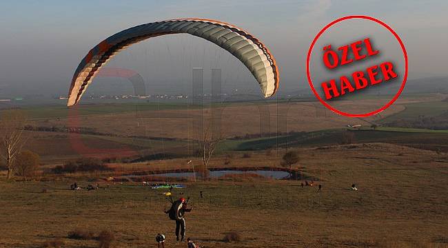 Çorlu'da Yamaç Paraşütü Keyfi