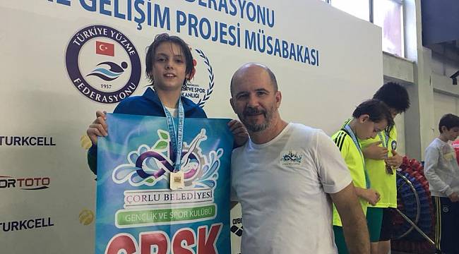 Yüzücülerimiz Derece Almaya Devam Ediyor