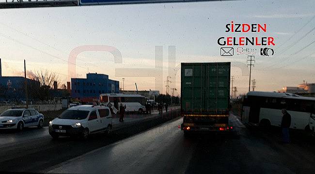 TIR’la İşçi Servisleri Çarpıştı, 20 Yaralı