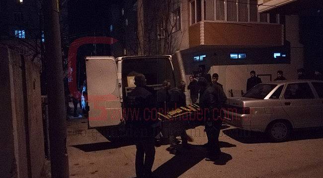 Mutfakta Çamaşır İpiyle Asılı Bulundu