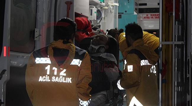 Yolcu Minibüsü Ticari Araçla Çarpıştı, 10 Yaralı
