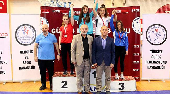 Güreşçilerimiz 5. Oldu