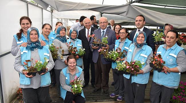Başkan Albayrak Modern Serada Çiçekçilik Uygulama Alanı Açılış Törenine Katıldı