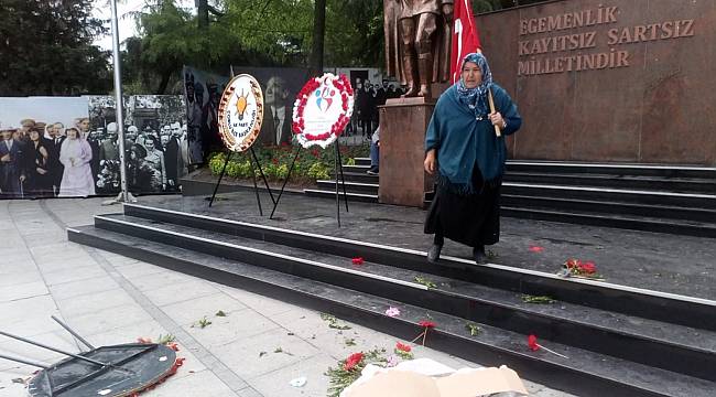 HDP Çelengini Parçaladı Hırsını Alamayarak CHP Çelengini Devirdi