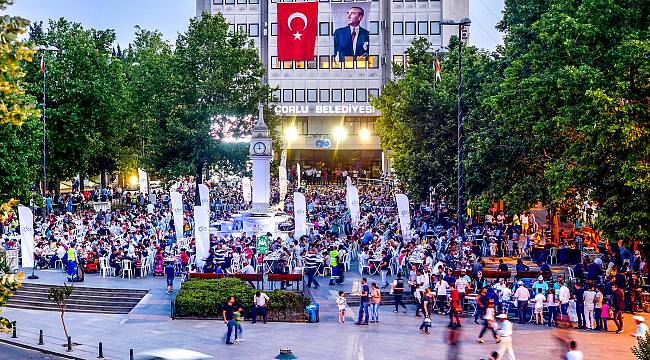 5 Bin Çorlulu Oruçlarını Birlikte Açtı