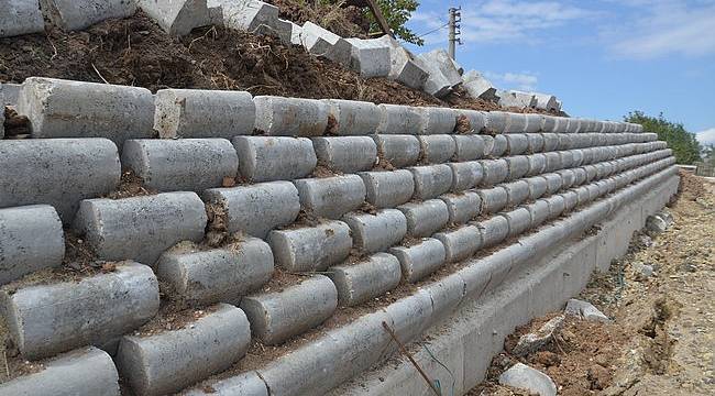 Ege Caddesinde Şev Taşı Uygulaması Hızla Devam Ediyor