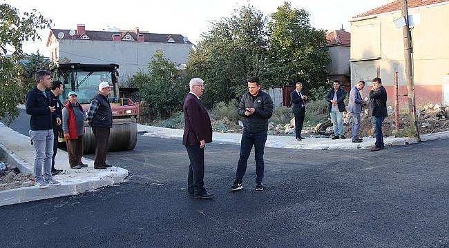 Başkan Yüksel Asfalt Çalışmalarını Yerinde İnceledi