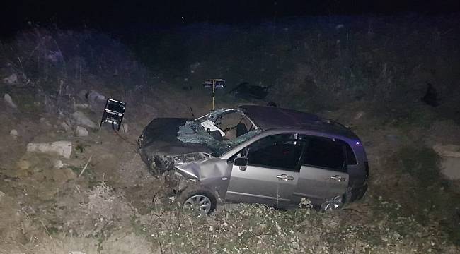 Kaçak Göçmenleri Taşıyan Otomobil Şarampole Uçtu, 1 Ölü 5 Yaralı