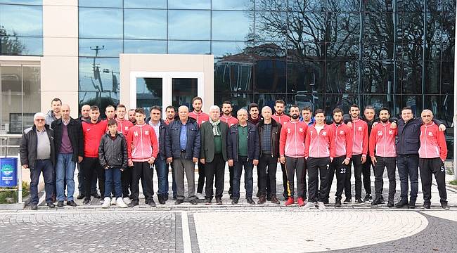 Başkan Yüksel Ahimehmet Gençlik Spor Yönetimi ve Oyuncularıyla Kahvaltıda Buluştu