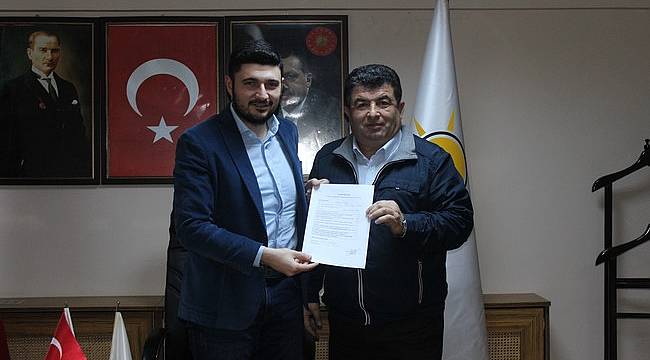 CHP'li Başkan Yardımcısı AK Parti'ye Geçti