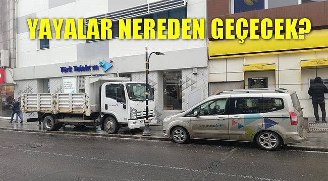 Düşüncesizce Kaldırıma Park Ettiler
