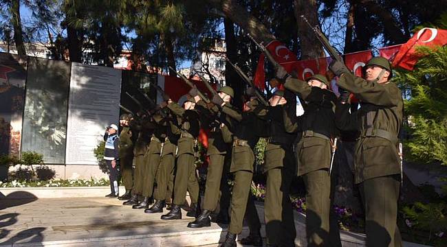 18 Mart Şehitleri Anma Günü Kapsamında Çelenk Sunma Töreni Gerçekleşti