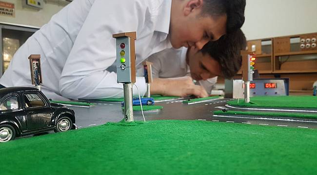 Liseliler Bu Projeyle 'Bir Fikrim Var' Yarışmasında İddialı