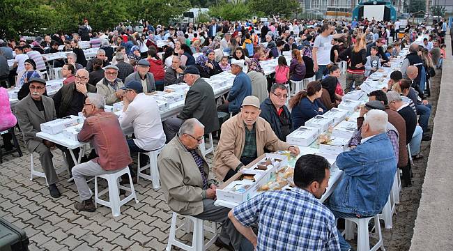 Başkan Yüksel Gündoğdu Mahallesi Sakinleri ile Gönül Sofrasında Buluştu