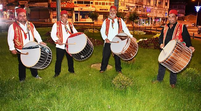 Cüneyt Yüksel: “Davulculara Bahşiş Vermeyin”