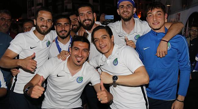 Ergene Velimeşespor Şampiyonluğunu Taraftarları İle Kutladı