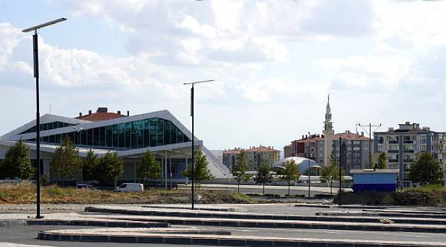 Otopark Güneş Enerjisi İle Aydınlatılacak