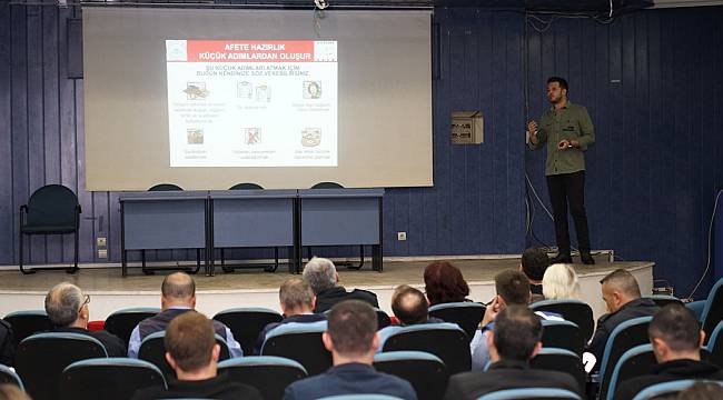 Büyükşehir Belediyesi Personelinden Çorlu Belediyesi Çalışanlarına Deprem Eğitimi
