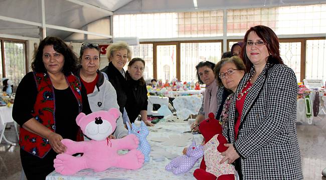 Edirneli Kadınlar Lösemili Çocuklara Yeni Yıl Hediyesi Hazırladı