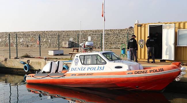 "Kurbağa Adamlar" Trol Avcılarına Göz Açtırmıyor