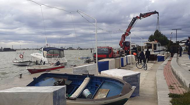 Lodos Silivri'yi Etkisi Altına Aldı