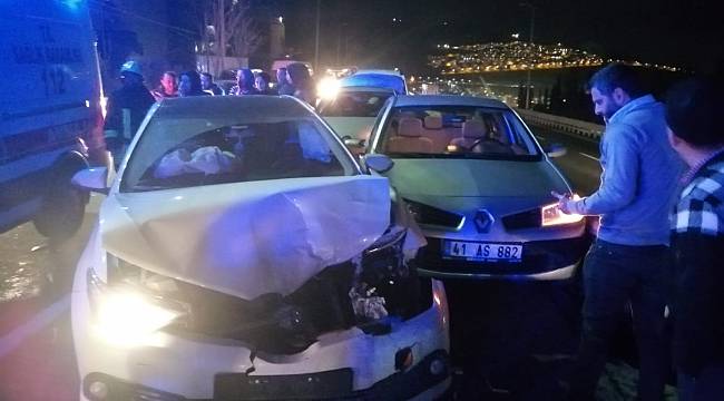 Anadolu Otoyolu'nda Zincirleme Trafik Kazası: 2 Yaralı