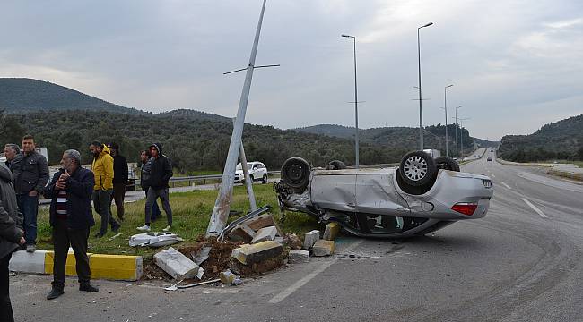 Balıkesir'de Otomobiller Çarpıştı, 5 Yaralı