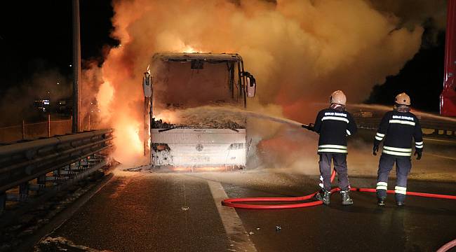 Cenazeye Giden Otobüs Alev Alev Yandı