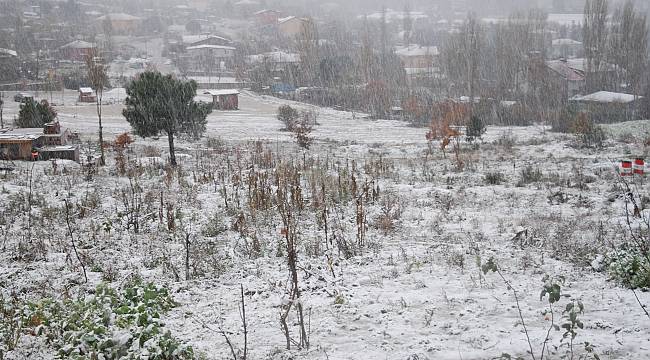 İstanbul'un Yüksek Kesimlerinde Kar Etkili Oluyor