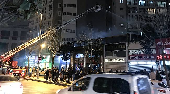 Kafe'de Korkutan Yangın