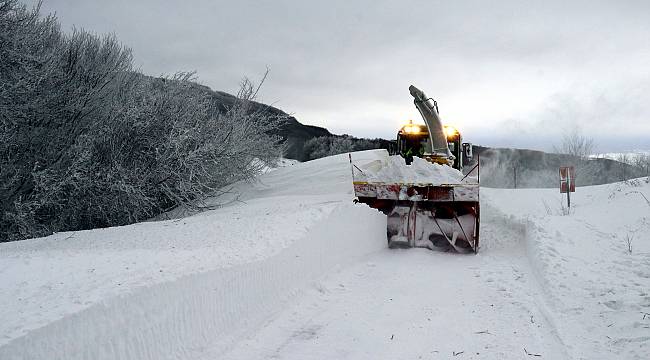 Kar Nedeniyle Kapanan Yollar Ulaşıma Açıldı