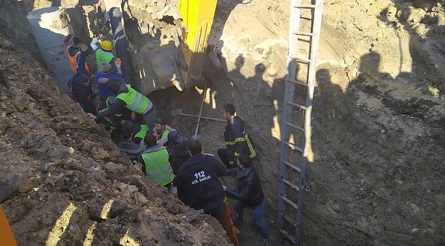 Lüleburgaz'da Göçük Altında Kalan 2 İşçi Kurtarıldı