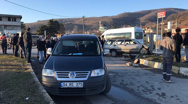 Sakarya'da Trafik Kazası: 5 Yaralı