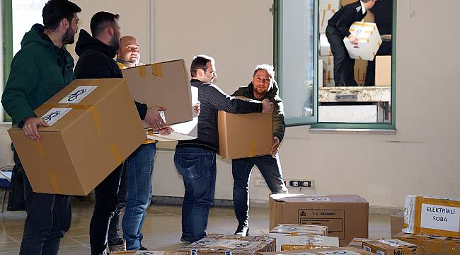 Yardım Malzemeleri Deprem Bölgesine Gönderildi