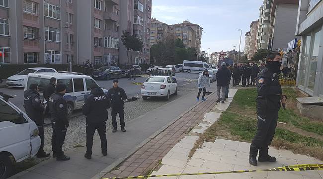 Büyükçekmece'de Silahlı Saldırı: 2 Yaralı