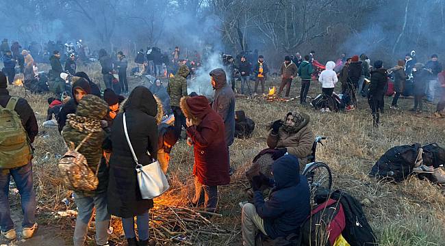 Düzensiz Göçmenler Sınıra Akın Etti