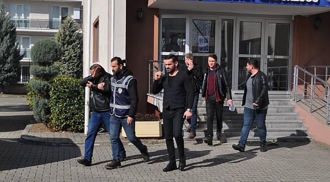 Fuhuş Operasyonunda 5 Gözaltı