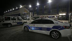 Polis, Belinden Silahını Alan Kişi Tarafından Ayağından Vuruldu