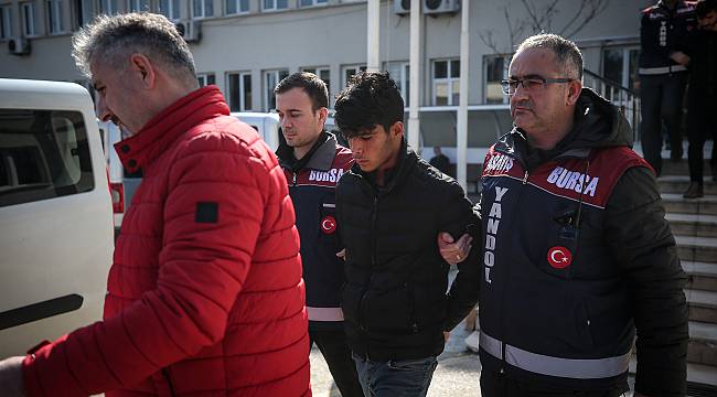 Savcıyız Diyerek 4 Kişiyi 2,5 Milyon Lira Dolandırdılar