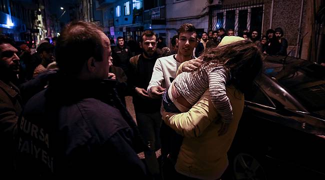 Yangında Anne ve 2 Çocuğu Hastaneye Kaldırıldı