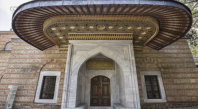 Bursa'da Trafo Binaları 550 Yıllık Motiflerle Süsleniyor