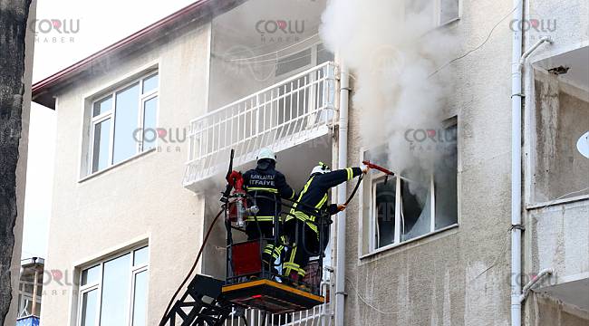Çıkan Yangın Sonrası Ev Kullanılmaz Hale Geldi