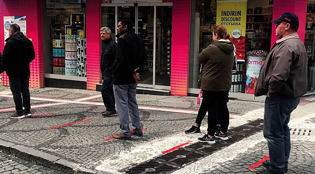 Edirne'de Banka ve PTT Şubeleri Koronavirüs Tedbirlerini Artırdı