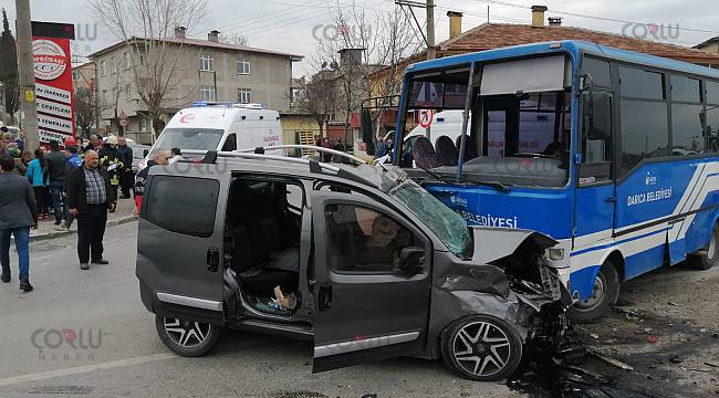 Öğrencileri Taşıyan minibüs Kaza Yaptı, 20 Yaralı