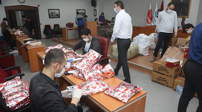 Çocuklara 23 Nisan Ulusal Egemenlik ve Çocuk Bayramı Süslemeleri Gönderildi