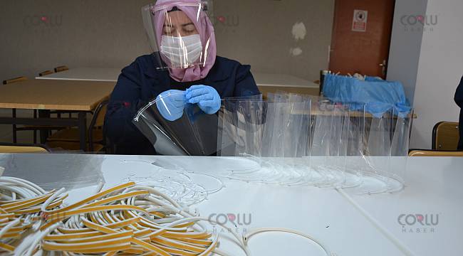 Günde 1000 Yüz Korumalı Siper Üretiliyor