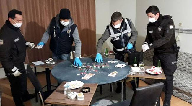 İş Yerinde Kumar Oynayan 12 Kişiye 49 Bin 800 Lira Ceza