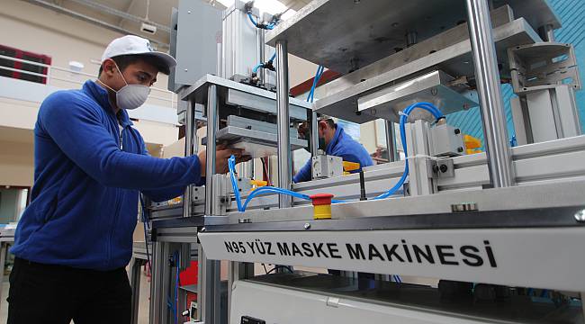 Meslek Lisesi Öğrencileri Yaptı, Saatte 600 Maske Üretebilecek