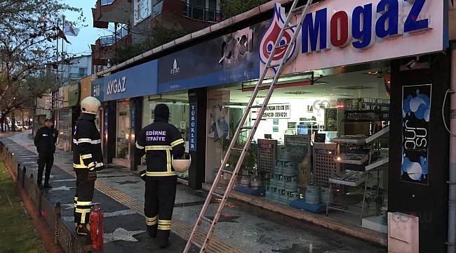 Tüpgaz Bayisinde Korkutan Yangın