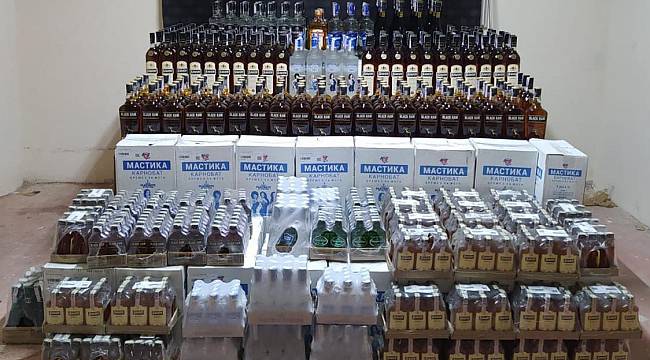 2 Bin Şişe Kaçak İçki Ele Geçirildi